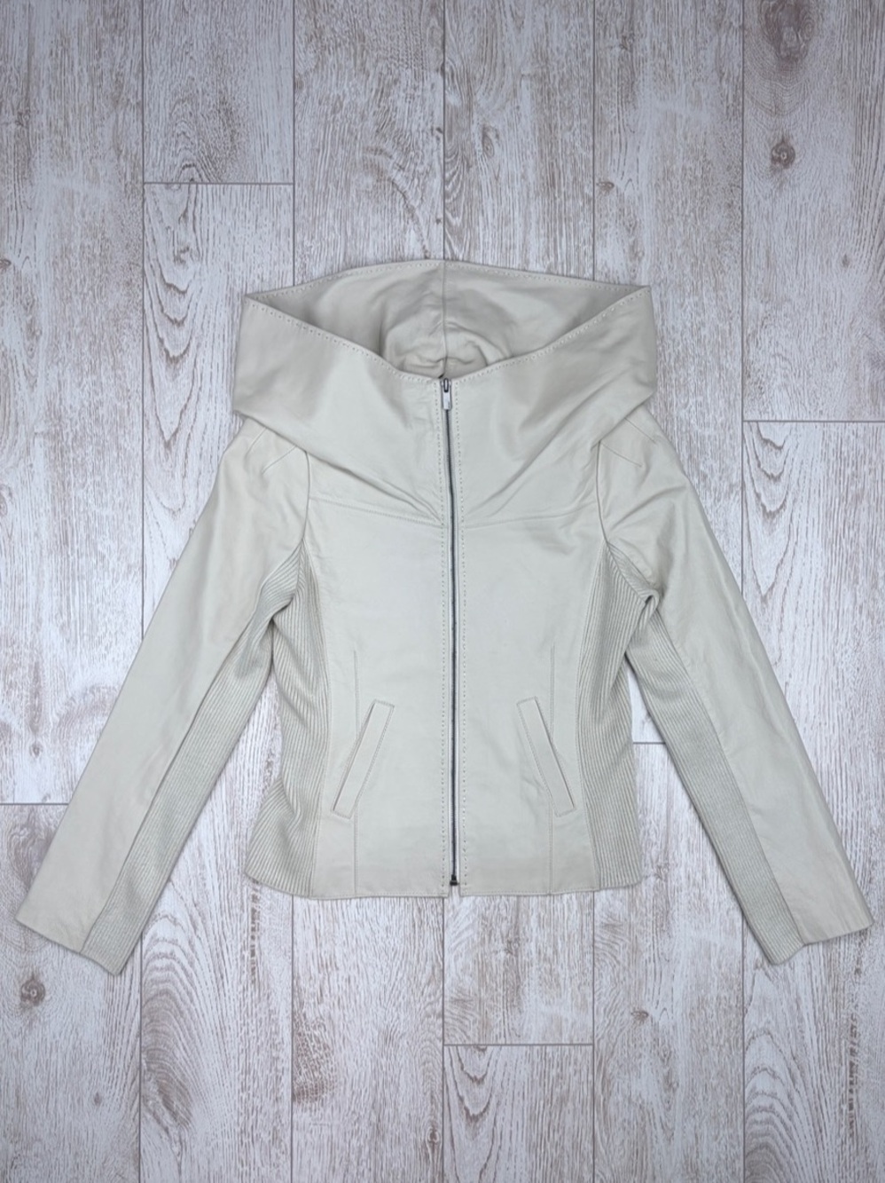 BCBGMAXAZRIA Size M Ivory Genuine Leather Hooded Zip Jacket With Knit Sides